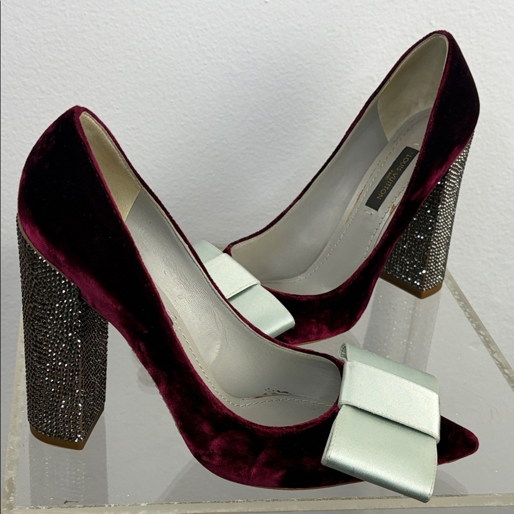 Louis Vuitton Burgundy/Grey Velvet Satin Bow Crystal Embellished Block Heel Pump